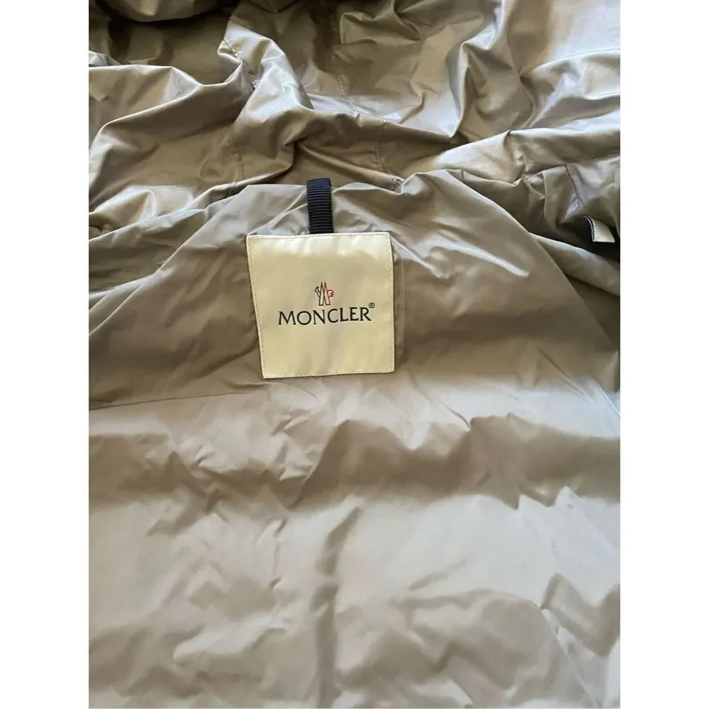 Moncler down grey jacket for women size 02.(M) - Picture 6 of 15